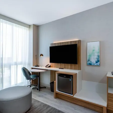 Wyndham Garden Miami International Airport-2